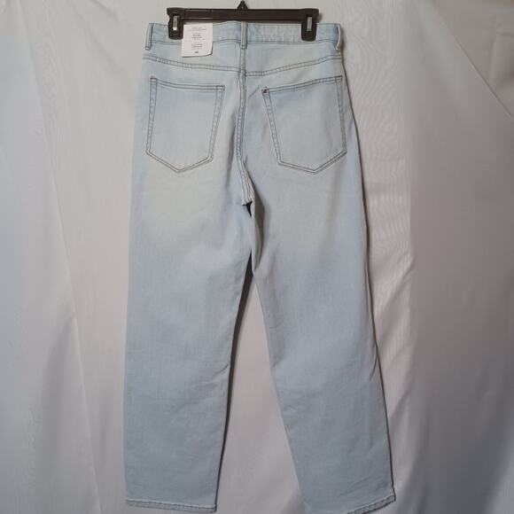 H&M Light Wash Comfort Stretch Straight Leg High Waist Denim Jeans. - Picture 9 of 16